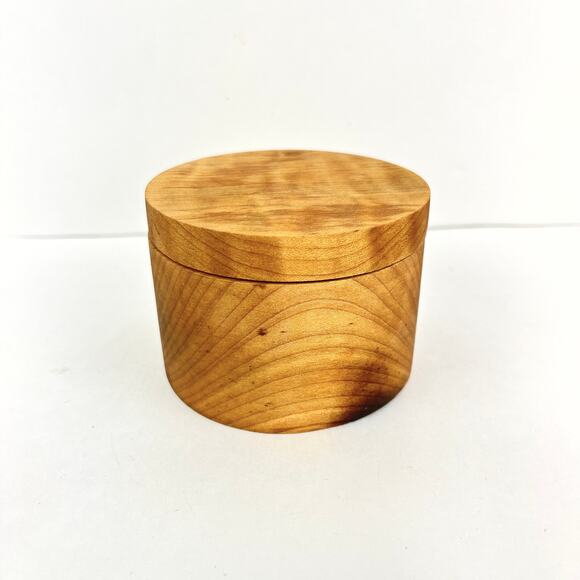 Round Birchwood Salt Cellar With Magnetic Lid Catch - Picture 2 of 6